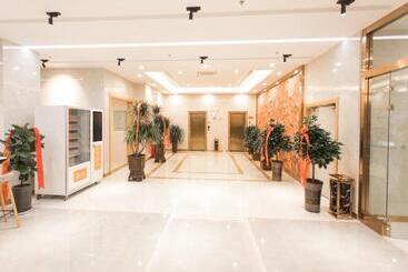 هتل Greentree Innzhangjiakou High Speed Railway Station Business