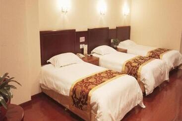 هتل Greentree Inn Langfang Guangyang District Highspeed Railway Station Business