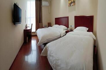 هتل Greentree Inn Langfang Guangyang District Highspeed Railway Station Business
