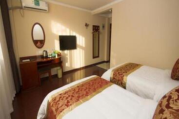 هتل Greentree Inn Langfang Guangyang District Highspeed Railway Station Business