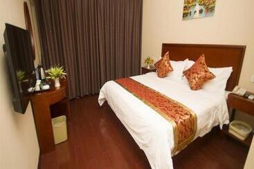 هتل Greentree Inn Langfang Guangyang District Highspeed Railway Station Business