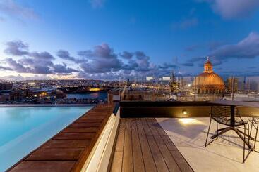 هتل The Embassy Valletta