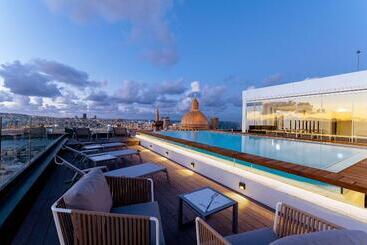 هتل The Embassy Valletta