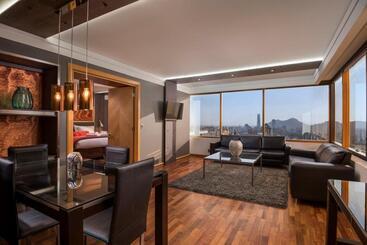 Boulevard Suites Ferrat