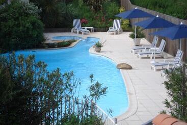 هتل Atlantis Hôtel