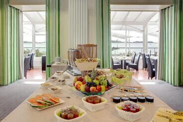 هتل Best Western Plus Les Terrasses De Brehat