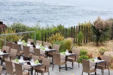 هتل Best Western Plus Les Terrasses De Brehat