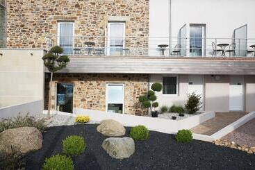 هتل Best Western Plus Les Terrasses De Brehat