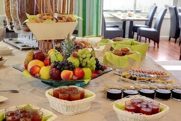 هتل Best Western Plus Les Terrasses De Brehat