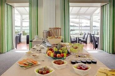 هتل Best Western Plus Les Terrasses De Brehat