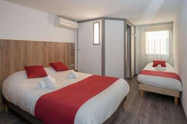 Brit Hotel Plaisance A9/a61