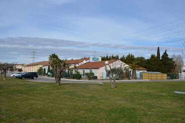 Brit Hotel Plaisance A9/a61