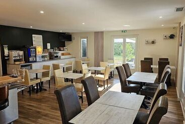 Brit Hotel Plaisance A9/a61