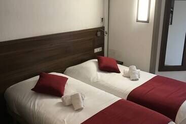 Brit Hotel Plaisance A9/a61