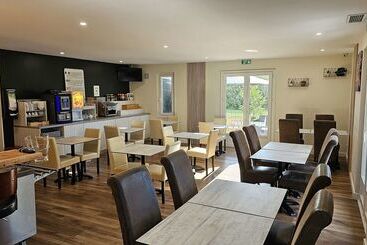Brit Hotel Plaisance A9/a61