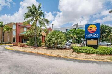 هتل Comfort Inn & Suites Fort Lauderdale West Turnpike