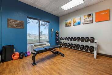 هتل Comfort Inn & Suites Orlando North