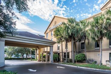 هتل Comfort Inn University