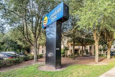 هتل Comfort Inn University