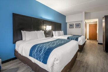 هتل Comfort Inn University