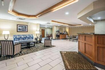 هتل Comfort Inn University