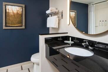 هتل Fairfield Inn & Suites By Marriott Destin