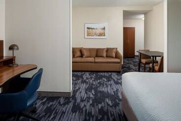 هتل Fairfield Inn & Suites By Marriott Destin
