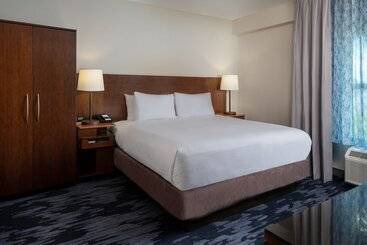 هتل Fairfield Inn & Suites By Marriott Destin