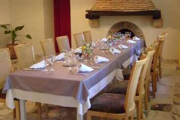 هتل Hostellerie Le Clos Du Cher