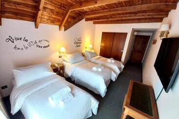 هتل Hosteria Las Walkirias