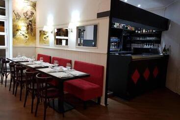 هتل Hôtel Bistrot Le Marceau