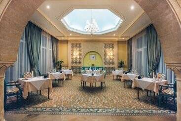 هتل Iberostar Waves Averroes