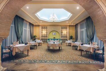 هتل Iberostar Waves Averroes
