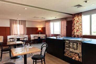 هتل Kyriad Nuits Saint Georges