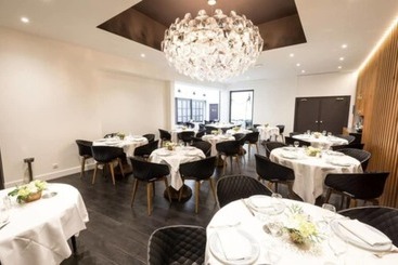 Logis Hotel Des Bourbons
