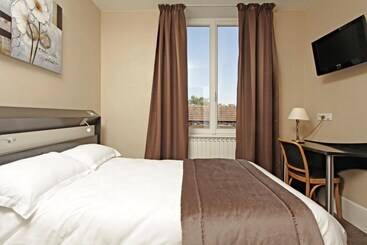 Logis Hotel Des Bourbons