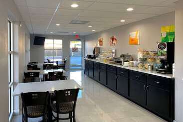 هتل Quality Inn & Suites Near Panama City Beach