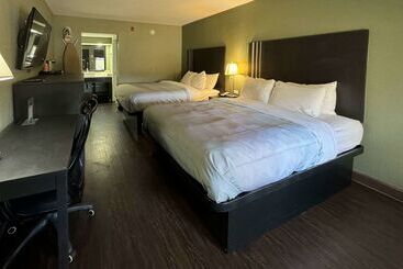 هتل Quality Inn & Suites Near Panama City Beach