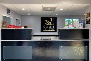 هتل Quality Inn & Suites Near Panama City Beach