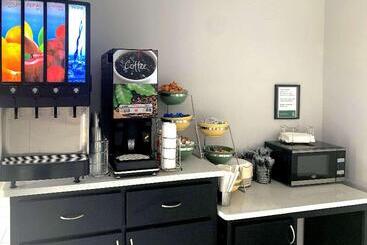 هتل Quality Inn & Suites Near Panama City Beach
