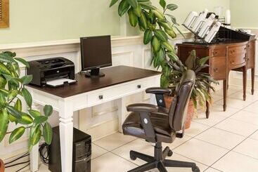 호텔 Country Inn & Suites By Radisson Rehoboth Beach   Dewey