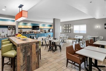 호텔 Country Inn & Suites By Radisson Rehoboth Beach   Dewey