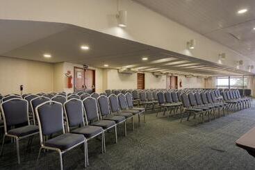 هتل Quality Suites Vila Velha
