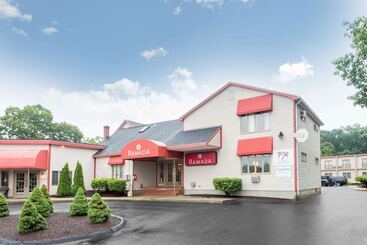 هتل Ramada By Wyndham Groton Mystic