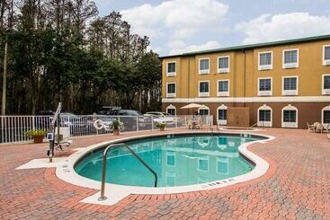 هتل Sleep Inn & Suites Orlando International Airport