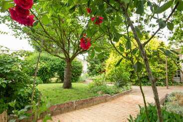 هتل The Originals Boutique, Hôtel Clos Sainte Marie, Nevers