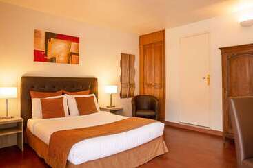 هتل The Originals Boutique, Hôtel Clos Sainte Marie, Nevers