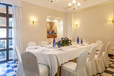 هتل Villa Jerez