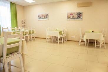 & Hostel Klever