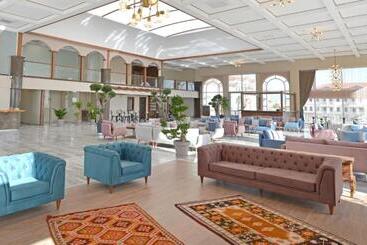 هتل Adempi̇ra Termal&spa